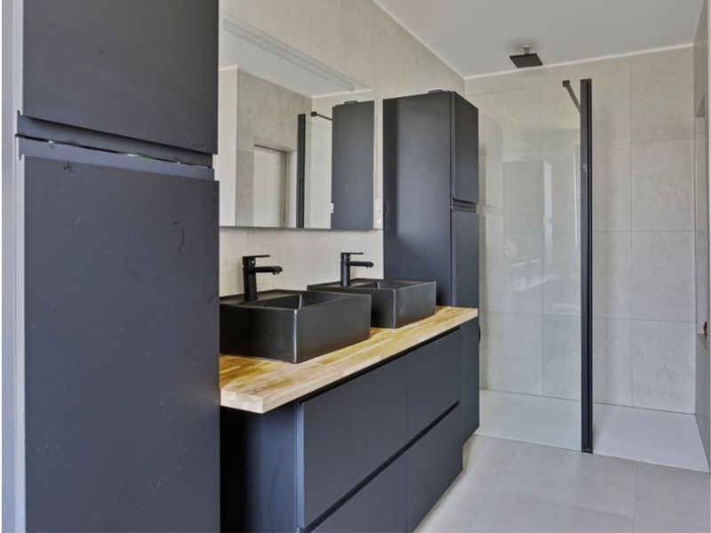 Flooring & Tiling